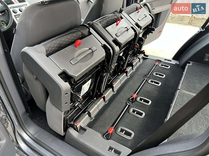 Минивэн Volkswagen Touran 2007 в Лубнах