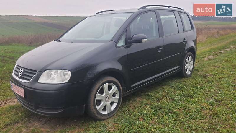 Минивэн Volkswagen Touran 2006 в Ровно