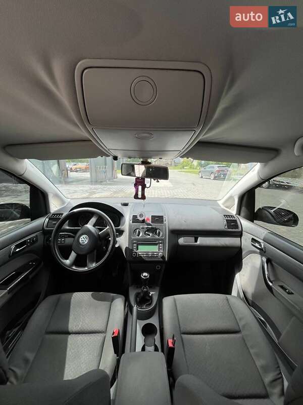 Минивэн Volkswagen Touran 2004 в Ивано-Франковске