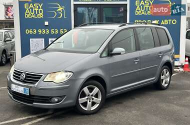 Мінівен Volkswagen Touran 2008 в Києві
