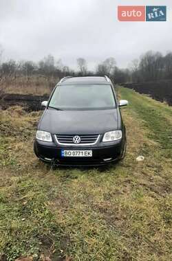 Минивэн Volkswagen Touran 2006 в Подгайцах