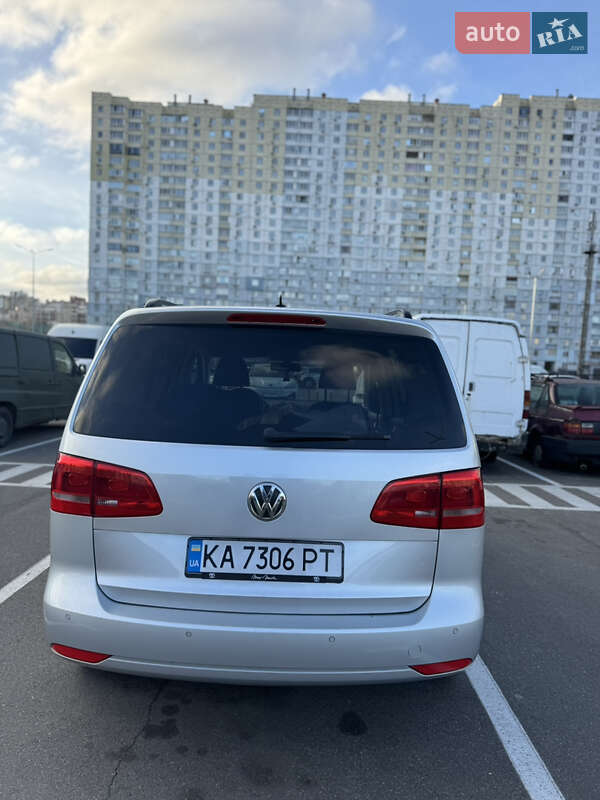 Минивэн Volkswagen Touran 2012 в Киеве