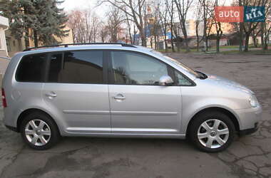Минивэн Volkswagen Touran 2006 в Чернигове