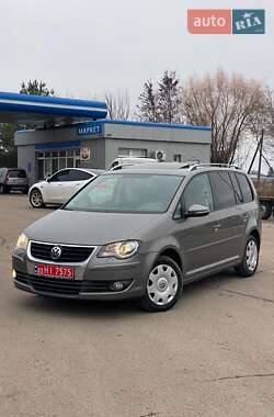 Минивэн Volkswagen Touran 2009 в Луцке