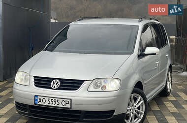 Минивэн Volkswagen Touran 2003 в Сваляве