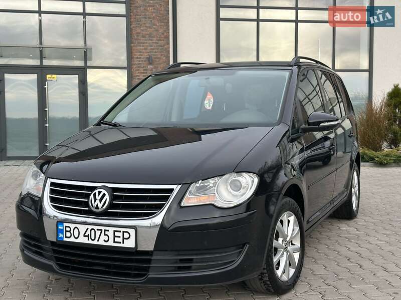 Volkswagen Touran 2010 Volkswagen Touran 2010