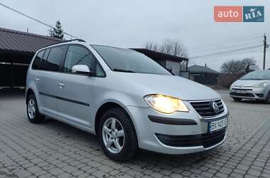 Минивэн Volkswagen Touran 2008 в Староконстантинове