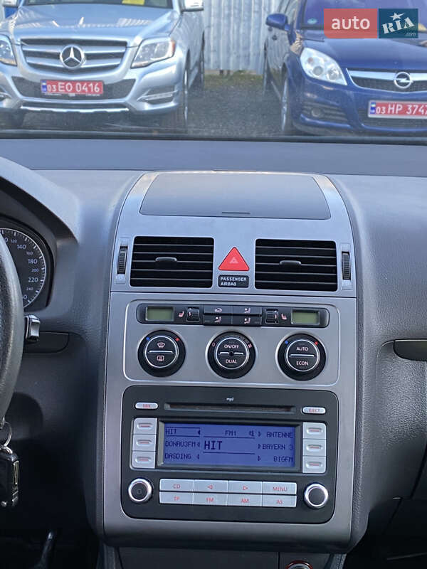 Минивэн Volkswagen Touran 2006 в Луцке