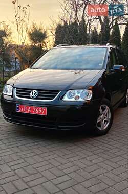 Минивэн Volkswagen Touran 2006 в Луцке