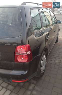 Минивэн Volkswagen Touran 2007 в Луцке