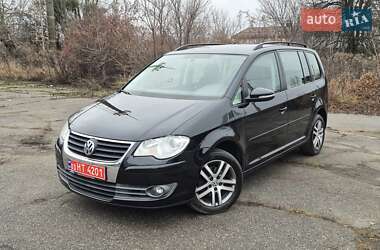 Мінівен Volkswagen Touran 2010 в Полтаві