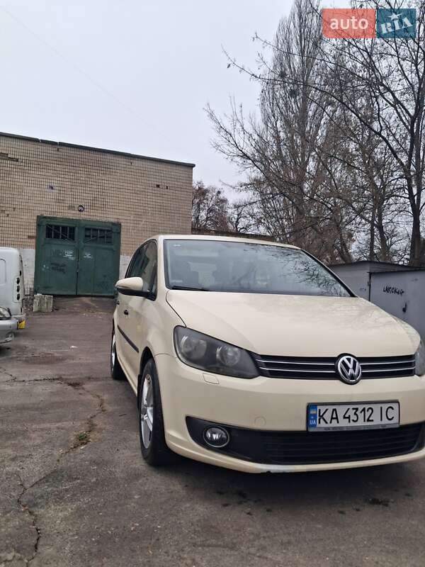 Volkswagen Touran 2015 Volkswagen Touran 2015