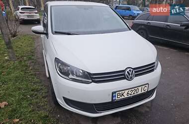Минивэн Volkswagen Touran 2015 в Киеве