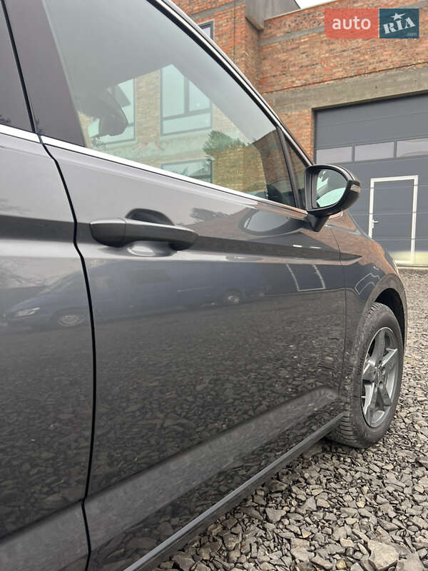 Мікровен Volkswagen Touran 2019 в Ковелі