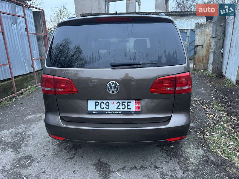 Мінівен Volkswagen Touran 2012 в Мукачевому
