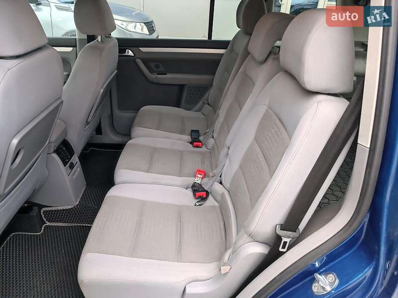 Минивэн Volkswagen Touran 2007 в Харькове