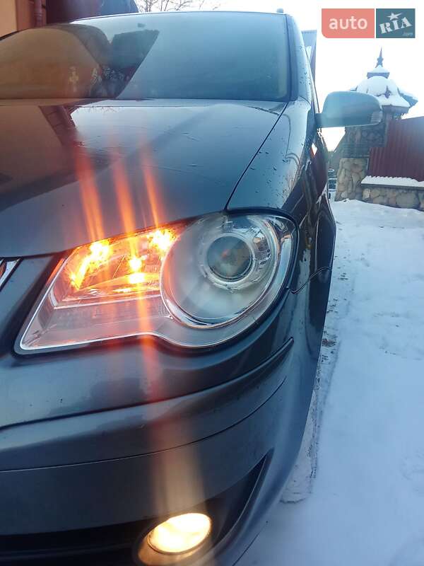 Минивэн Volkswagen Touran 2007 в Надворной фото 19 Минивэн Volkswagen Touran 2007 в Надворной