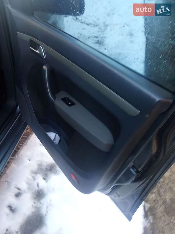 Минивэн Volkswagen Touran 2007 в Надворной фото 29 Минивэн Volkswagen Touran 2007 в Надворной