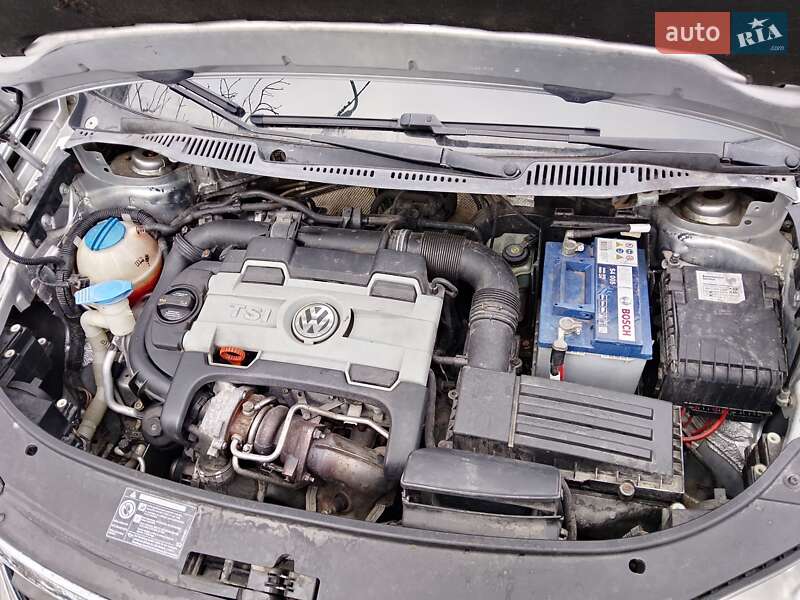 Минивэн Volkswagen Touran 2007 в Киеве