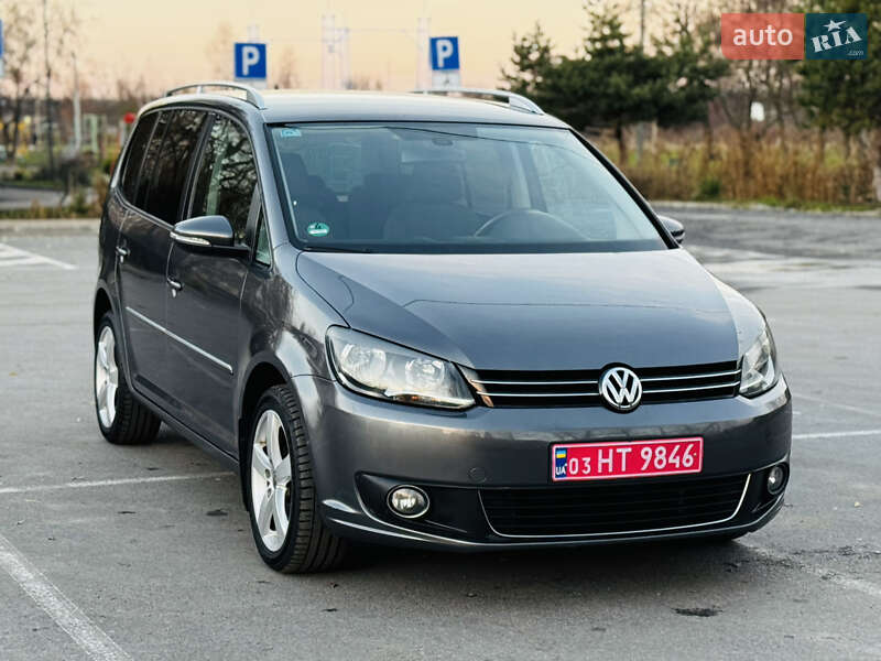 Мінівен Volkswagen Touran 2012 в Здолбуніві
