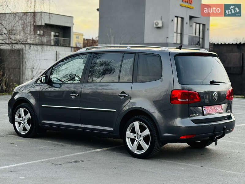 Мінівен Volkswagen Touran 2012 в Здолбуніві
