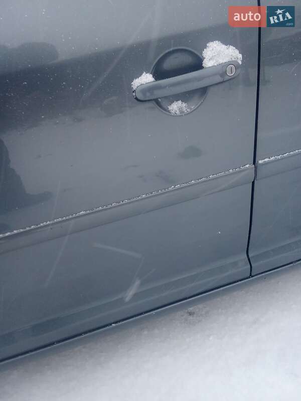 Минивэн Volkswagen Touran 2007 в Надворной фото 48 Минивэн Volkswagen Touran 2007 в Надворной