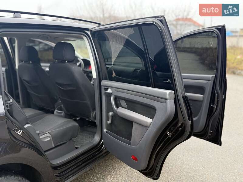 Минивэн Volkswagen Touran 2008 в Житомире