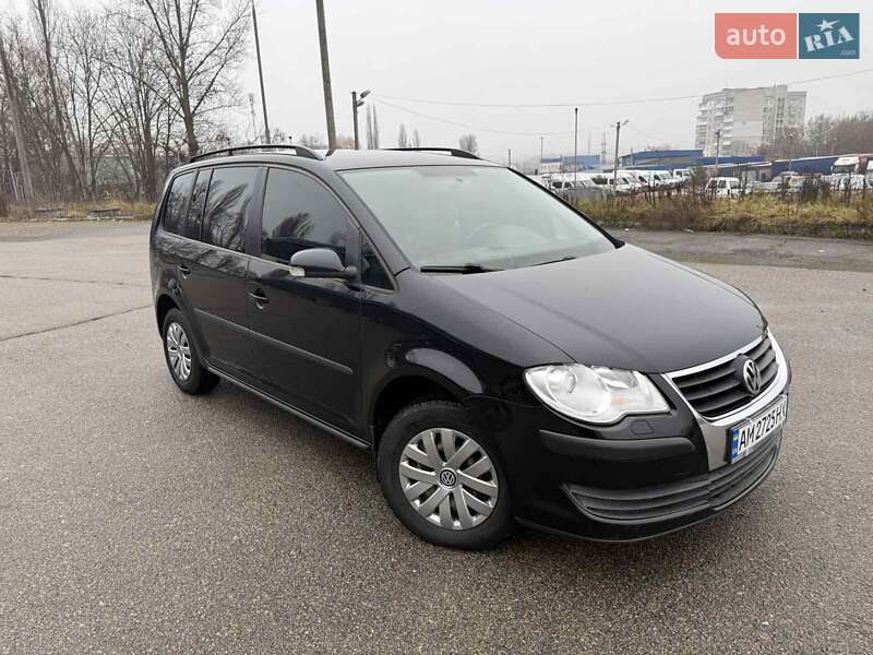 Минивэн Volkswagen Touran 2008 в Житомире