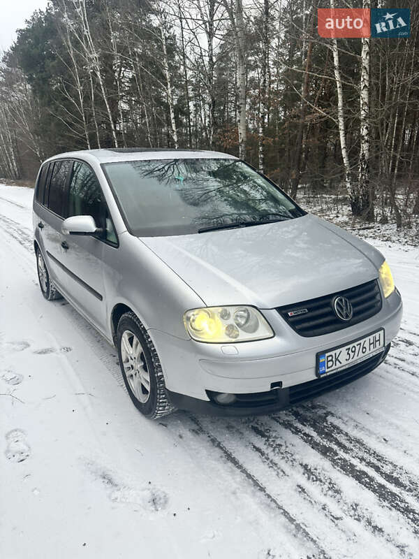 Мінівен Volkswagen Touran 2004 в Рокитному