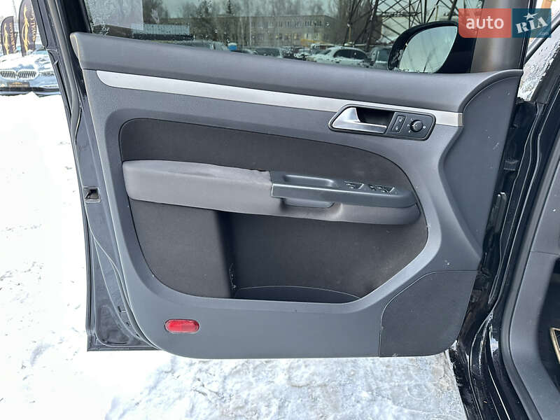 Мінівен Volkswagen Touran 2007 в Харкові фото 15 Мінівен Volkswagen Touran 2007 в Харкові