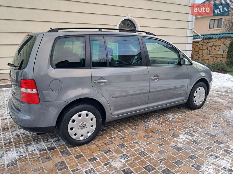 Минивэн Volkswagen Touran 2006 в Могилев-Подольске фото 29 Минивэн Volkswagen Touran 2006 в Могилев-Подольске