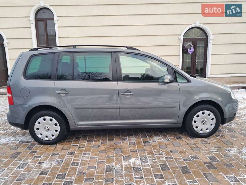 Минивэн Volkswagen Touran 2006 в Могилев-Подольске фото 30 Минивэн Volkswagen Touran 2006 в Могилев-Подольске