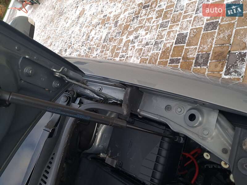 Минивэн Volkswagen Touran 2006 в Могилев-Подольске фото 87 Минивэн Volkswagen Touran 2006 в Могилев-Подольске