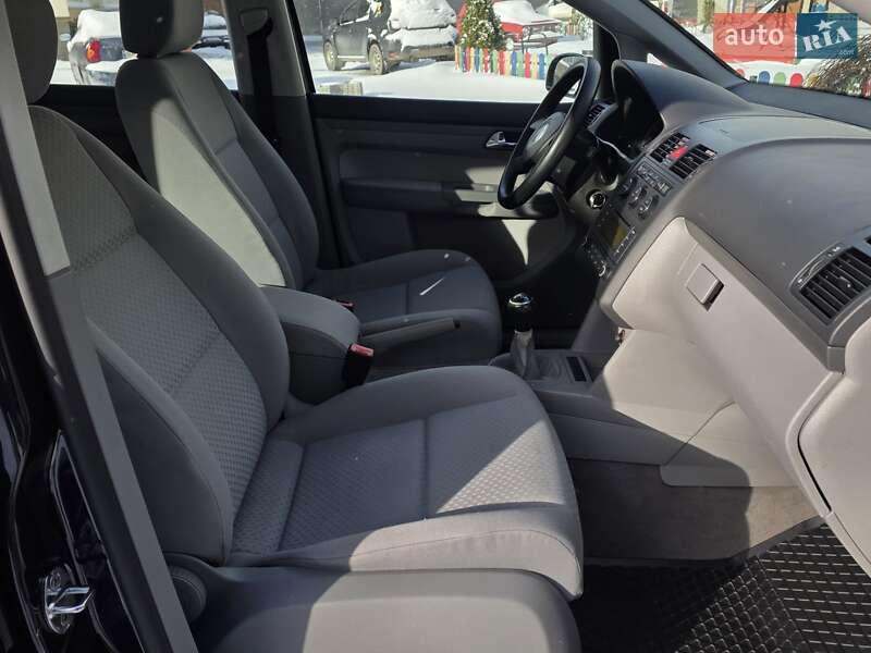 Минивэн Volkswagen Touran 2005 в Тернополе фото 36 Минивэн Volkswagen Touran 2005 в Тернополе