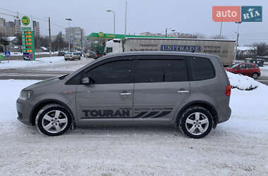 Минивэн Volkswagen Touran 2010 в Житомире