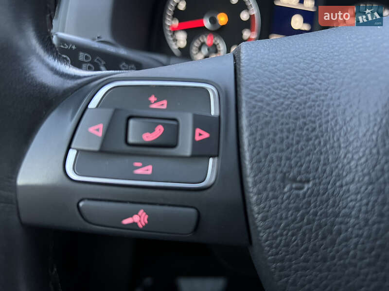Минивэн Volkswagen Touran 2013 в Луцке фото 18 Минивэн Volkswagen Touran 2013 в Луцке