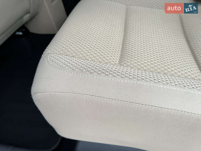 Минивэн Volkswagen Touran 2013 в Луцке фото 31 Минивэн Volkswagen Touran 2013 в Луцке