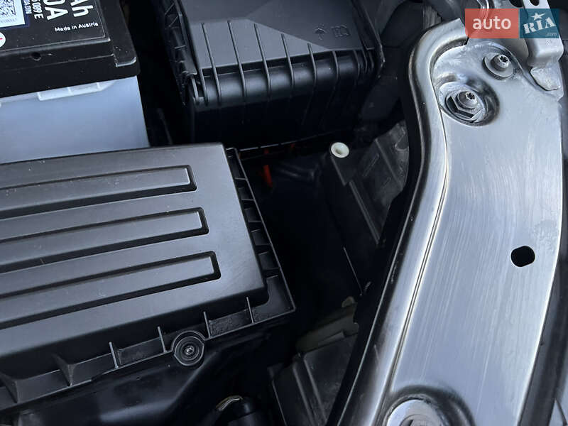 Минивэн Volkswagen Touran 2013 в Луцке фото 40 Минивэн Volkswagen Touran 2013 в Луцке