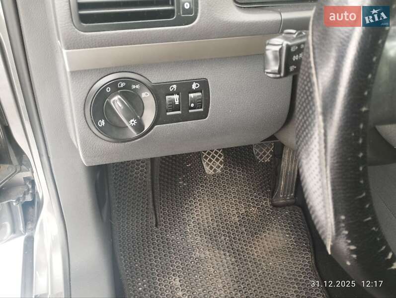 Минивэн Volkswagen Touran 2007 в Малой Виске фото 14 Минивэн Volkswagen Touran 2007 в Малой Виске