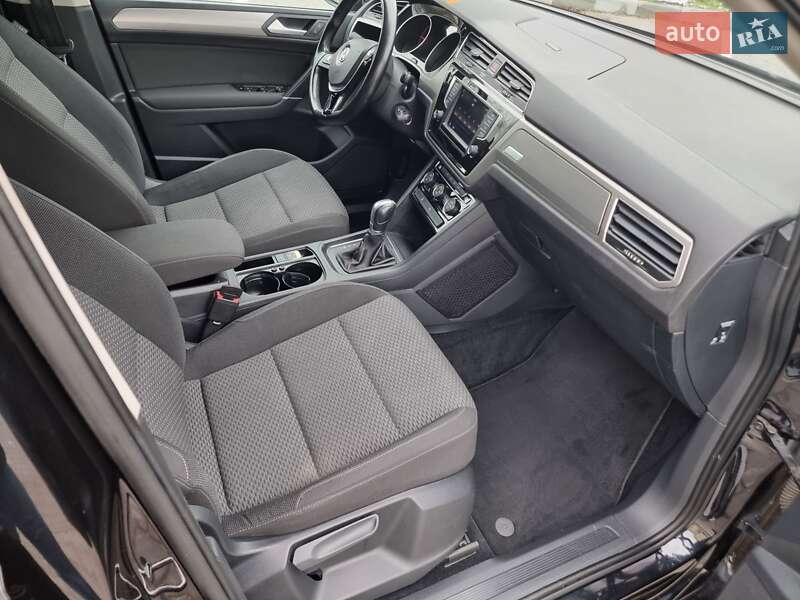 Мікровен Volkswagen Touran 2017 в Ковелі