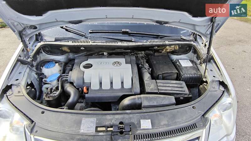 Минивэн Volkswagen Touran 2008 в Бердичеве