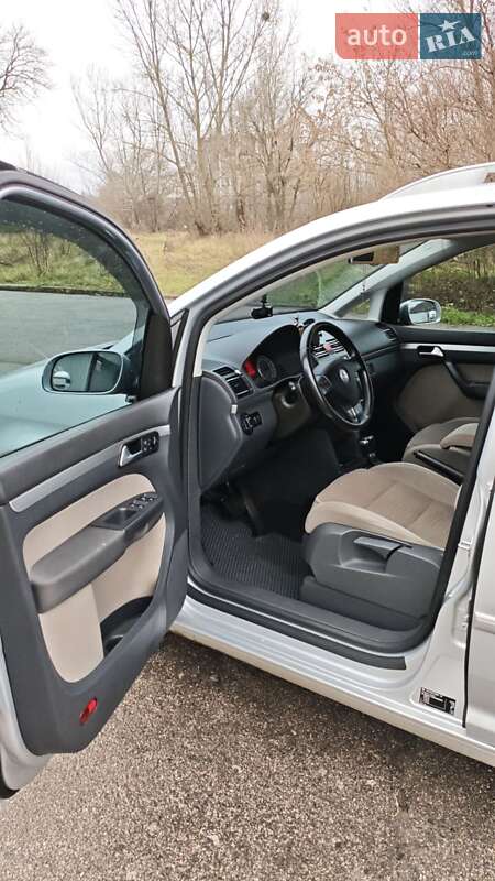 Минивэн Volkswagen Touran 2008 в Бердичеве