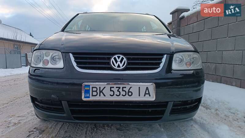 Мінівен Volkswagen Touran 2005 в Сарнах