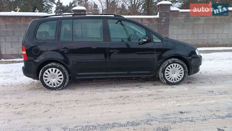 Мінівен Volkswagen Touran 2005 в Сарнах