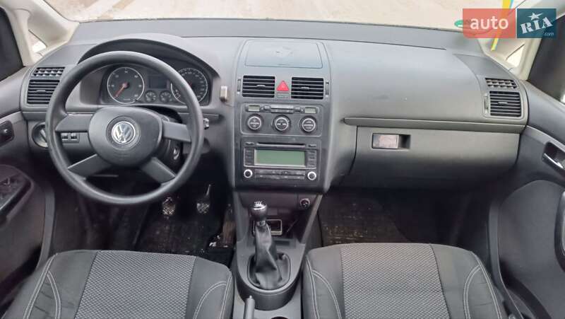 Мінівен Volkswagen Touran 2005 в Сарнах