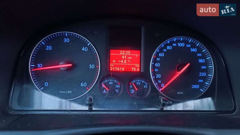 Мінівен Volkswagen Touran 2005 в Сарнах