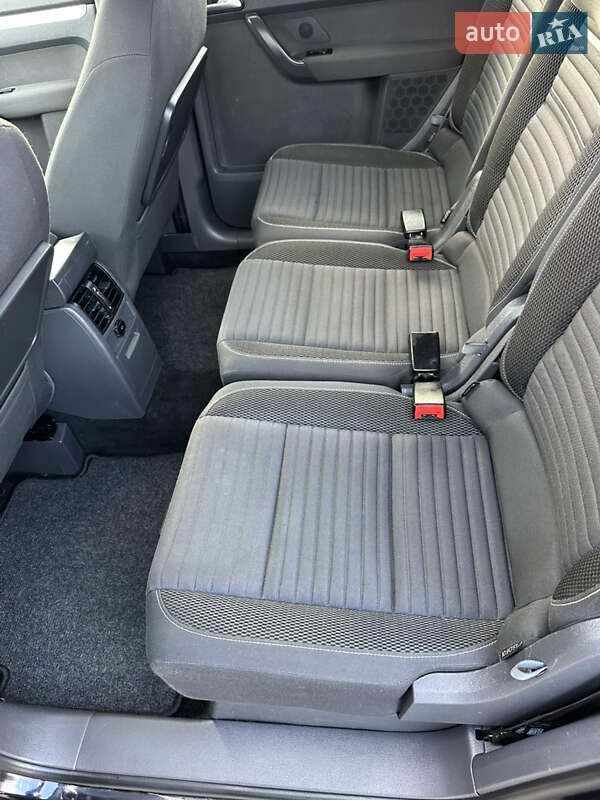 Минивэн Volkswagen Touran 2015 в Луцке