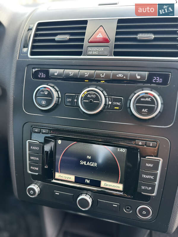 Минивэн Volkswagen Touran 2015 в Луцке