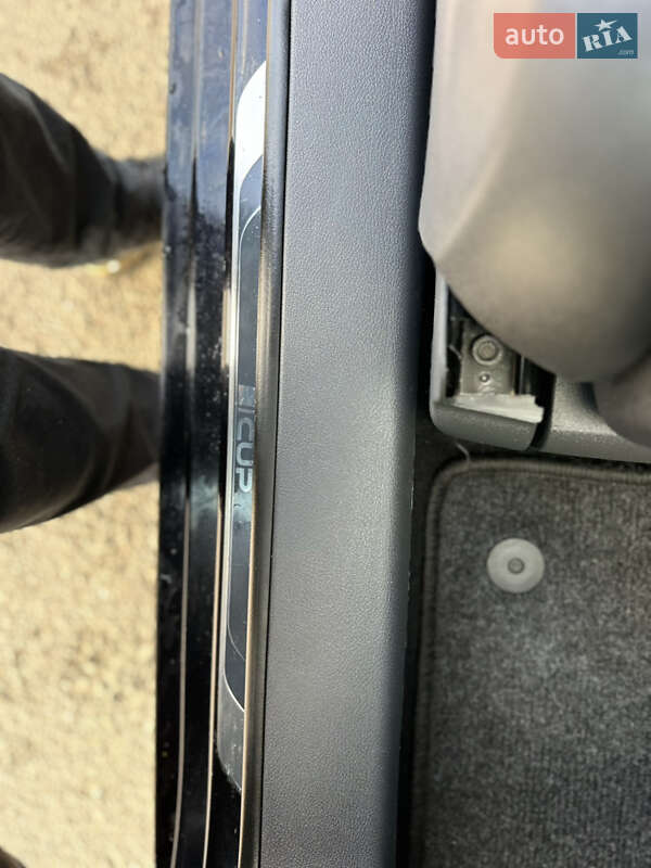 Минивэн Volkswagen Touran 2015 в Луцке