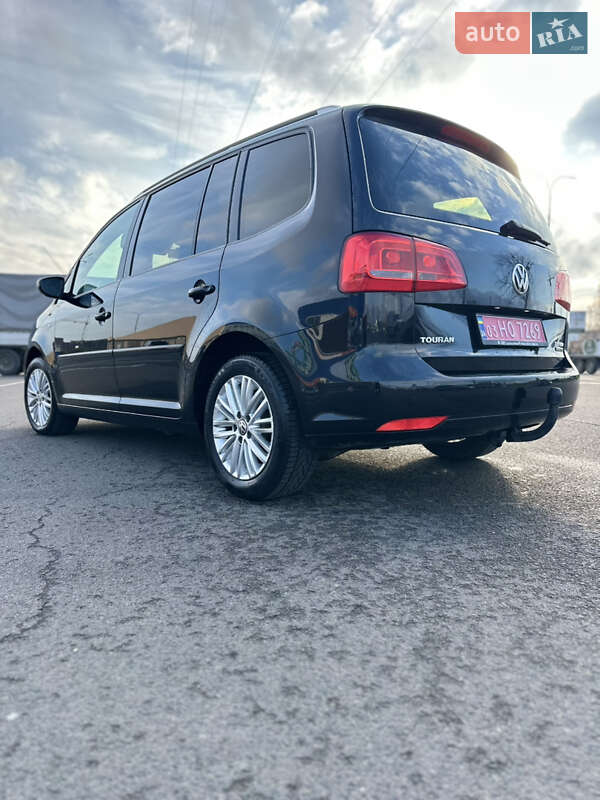 Минивэн Volkswagen Touran 2015 в Луцке